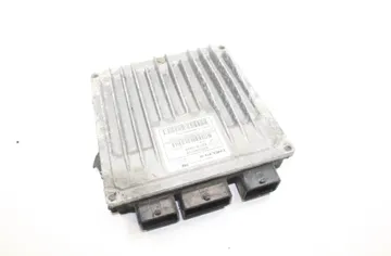 RENAULT Megane 3 generation (2008-2020) Moottorin ohjausyksikkö ECU 8200619409,8200399038 21739409
