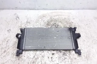 OPEL Astra J (2009-2020) Välijäähdyttimen jäähdytin 13267646 26957903