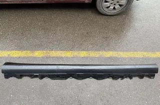 MERCEDES-BENZ E-Class W213/S213/C238/A238 (2016-2024) Oikean puolen muovinen sivuhelman kansi A2146904600 32203193