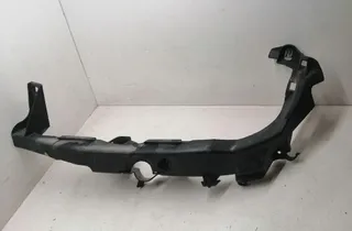 BMW 3 Series E90/E91/E92/E93 (2004-2013) Vasemman ajovalon kiinnike 15857712,51647116707,22944911 34251099