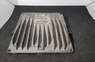 NISSAN Micra K12 (2002-2010) Moottorin ohjausyksikkö ECU 8200911560 34030767