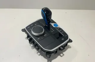 BMW i4 1 generation (2021-2024) Vaihteen vaihtomekanismi 5A7DFF1,5A68DA3,5A5C481,5A32BD1,5A1DE63,5A64241 34833691