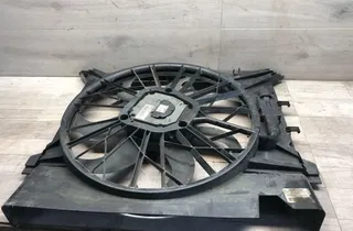 VOLVO XC90 1 generation (2002-2014) Moottorin jäähdytystuulettimen jäähdytin 30665985 34982212