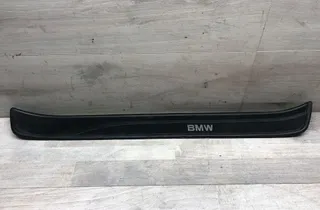 BMW 3 Series E90/E91/E92/E93 (2004-2013) Oikea etukynnysverhoilu 7172296 34976146