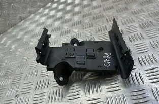 VOLKSWAGEN Passat B7 (2010-2015) Muut moottoritilan osat 5Q0906507F 31830714