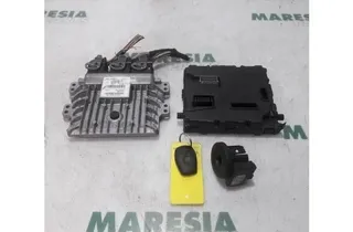 RENAULT Kangoo 2 generation (2007-2021) Moottorin ohjausyksikkö ECU 8200909666,237100052R,237100420R,R0413B003F,8201044235 27654811