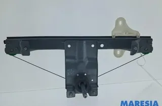 RENAULT Clio 4 generation (2012-2020) Oikean takaoven ikkunansäädin 827003722R,827003722 34998054