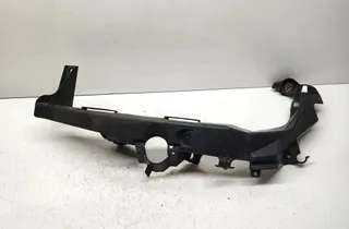 BMW 3 Series E90/E91/E92/E93 (2004-2013) Vasemman ajovalon kiinnike 7138401 33641610