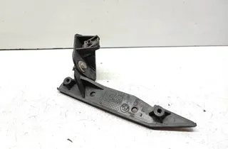 BMW 3 Series E90/E91/E92/E93 (2004-2013) Vasemman ajovalon kiinnike 7058447 33642896