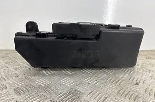 VOLVO XC90 1 generation (2002-2014) Sulakekaappi 9494210 35699154
