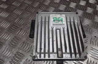 NISSAN Note 1 generation (2005-2014) Moottorin ohjausyksikkö ECU 8200911560 33836408