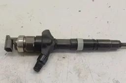 TOYOTA Avensis 2 generation (2002-2009) Polttoainesuutin 12F34230,236700G010 34999668