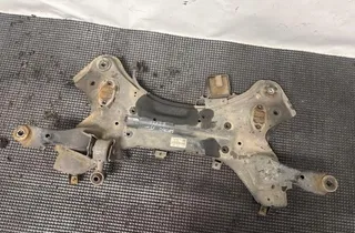 HYUNDAI Santa Fe DM (2012-2020) Etujousituksen apurunko 624012W500 34911458