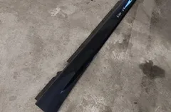 BMW 3 Series E90/E91/E92/E93 (2004-2013) Vasemman puolen muovinen sivuhelman kansi 51777202651 34306644