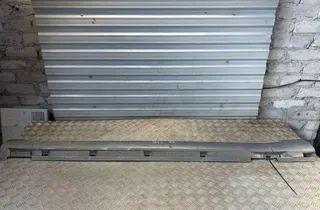 VOLKSWAGEN Passat B7 (2010-2015) Vasemman puolen muovinen sivuhelman kansi 34103879