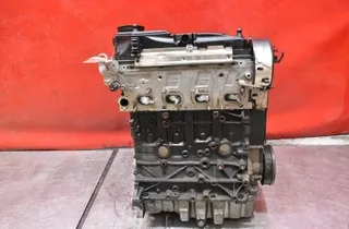 VOLKSWAGEN Passat B7 (2010-2015) Moottori CFF 34838870