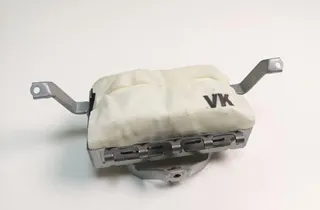 TOYOTA Verso 1 generation (2009-2015) Kojelaudan turvatyyny SRS 739700F030 34939287