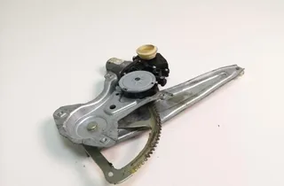 TOYOTA Verso 1 generation (2009-2015) Oikean takaoven ikkunansäädin 698300F040 34939306