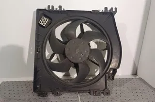 NISSAN Note 1 generation (2005-2014) Moottorin jäähdytystuulettimen jäähdytin 8200688375 31389551