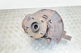 TOYOTA Verso 1 generation (2009-2015) Oikean etupyörän napa 31394514