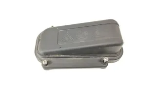 BMW 5 Series F10/F11 (2009-2017) Sulakekotelon kansi 7555189 33230327