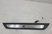 BMW 5 Series G30/G31 (2016-2023) Oikea etukynnysverhoilu 8061056,RS000007801 34137925
