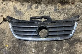 VOLKSWAGEN Touran 1 generation (2003-2015) Jäähdyttimen säleikkö 34065934