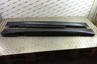 BMW 1 Series E81/E82/E87/E88 (2004-2013) Oikean puolen muovinen sivuhelman kansi 8044664 33488382